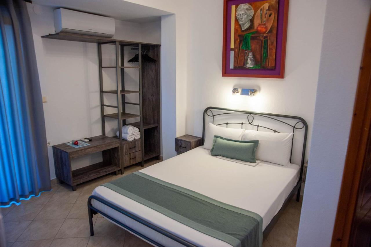 וורוורו Alexandros Hotel Apartments מראה חיצוני תמונה